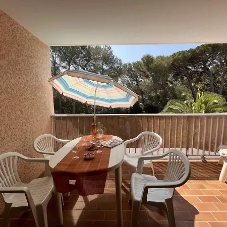 2 Pieces Avec Terrasse Et Parking A 400m De La - - Fr-1-226a-88 Apartment